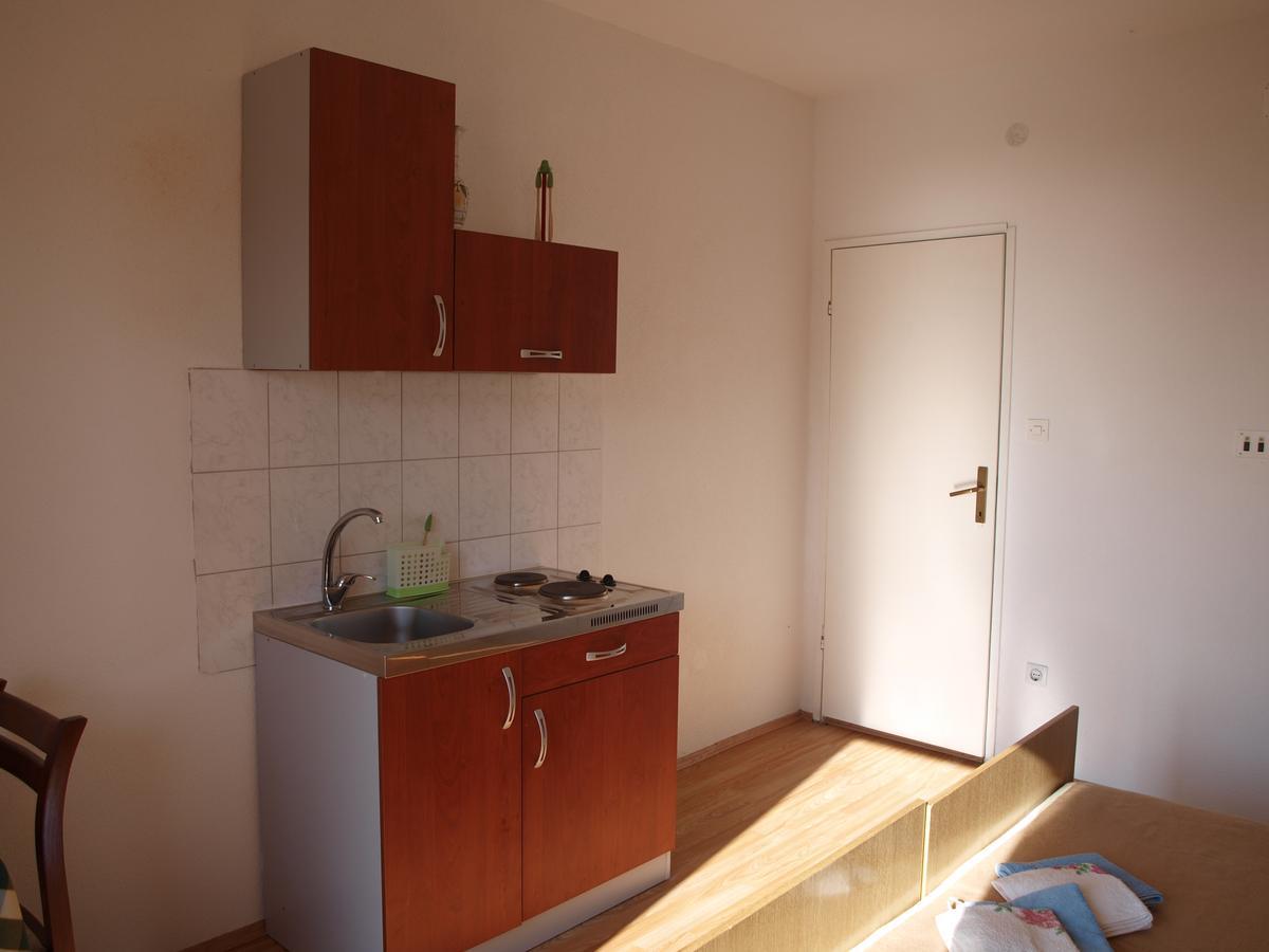Apartments Nadia Игране Экстерьер фото