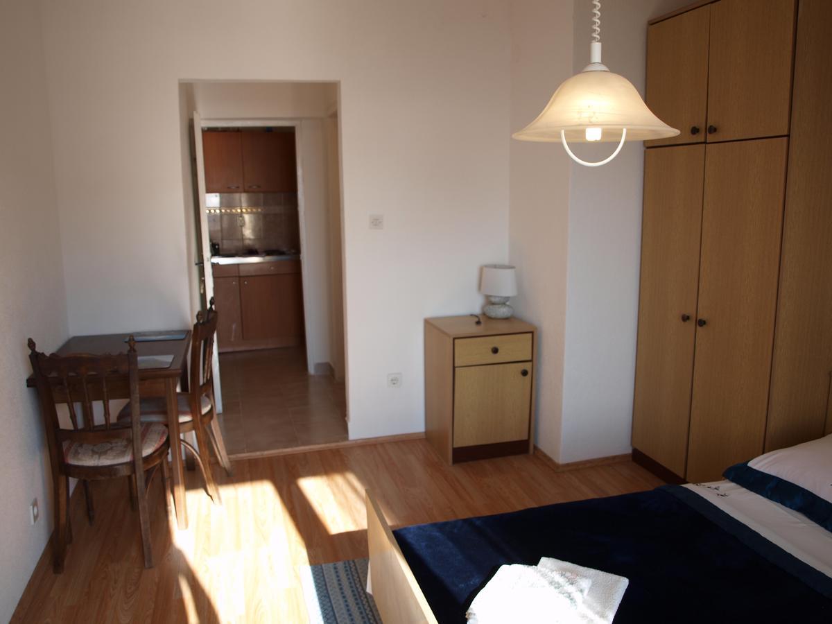 Apartments Nadia Игране Экстерьер фото