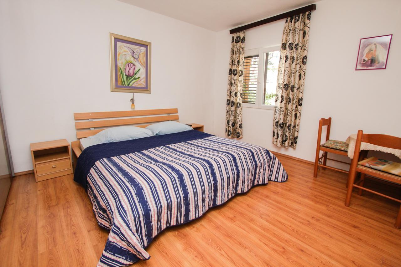Apartments Nadia Игране Экстерьер фото