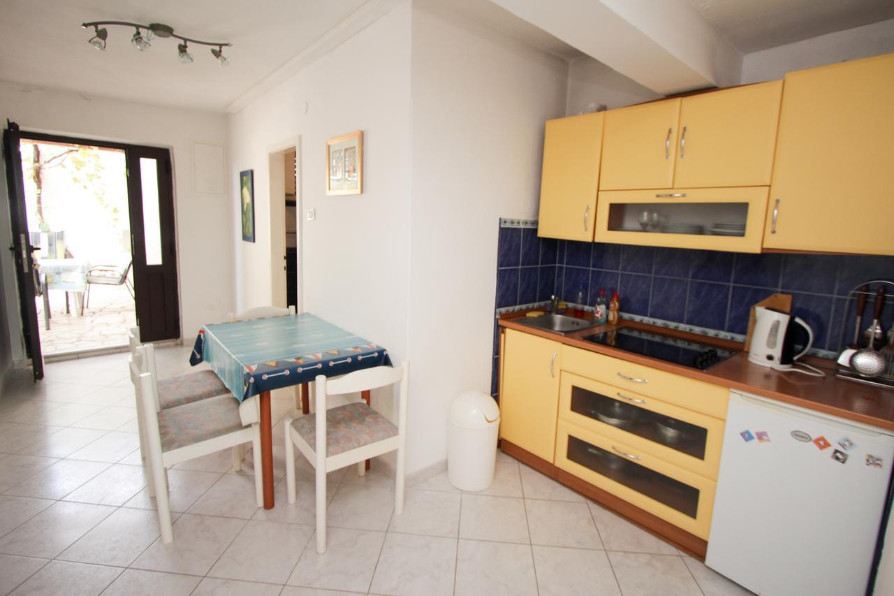 Apartments Nadia Игране Экстерьер фото