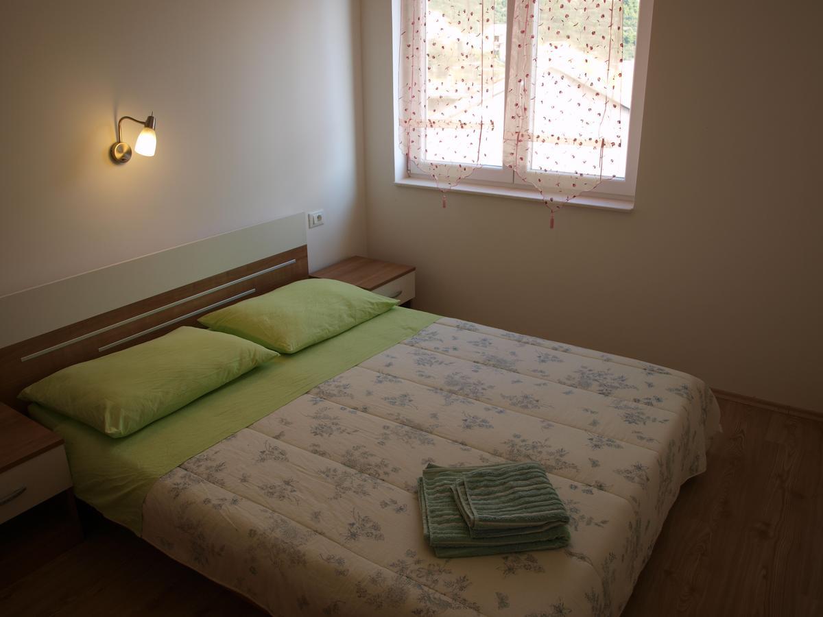 Apartments Nadia Игране Экстерьер фото